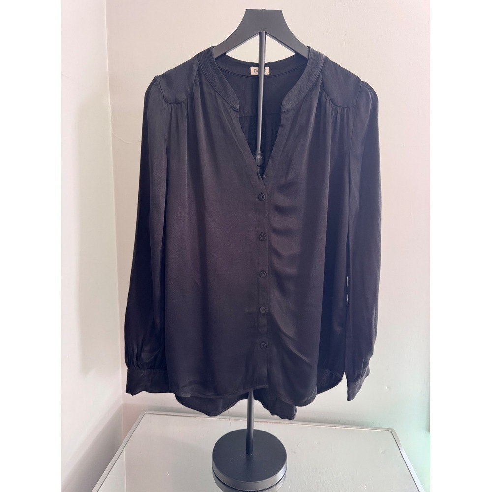 L'AGENCE Black Satin Rayon Button Front Blouse Puff Sleeve Size 6 - Picture 2 of 9